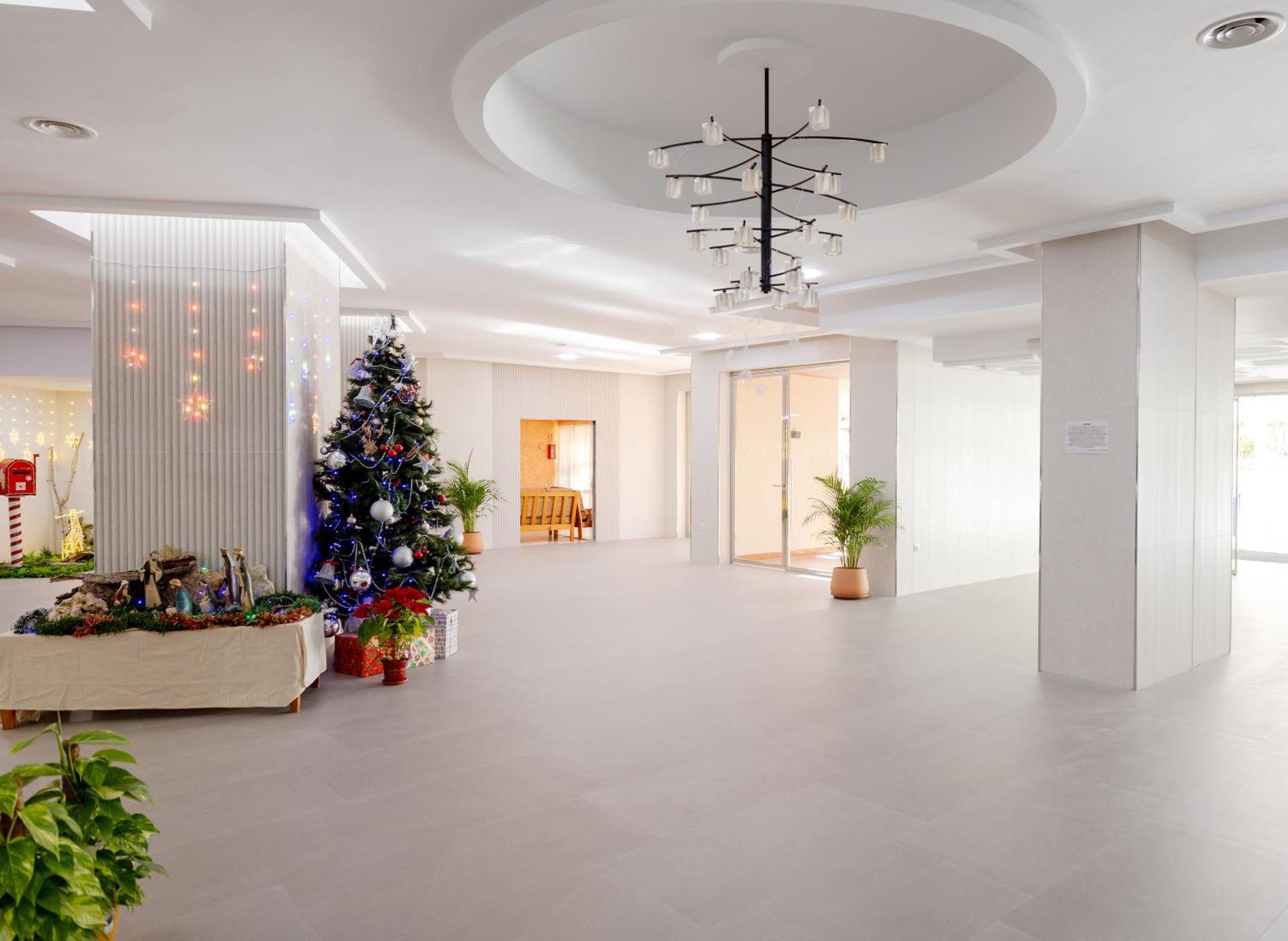 טורמולינוס Sun Apartments מראה חיצוני תמונה