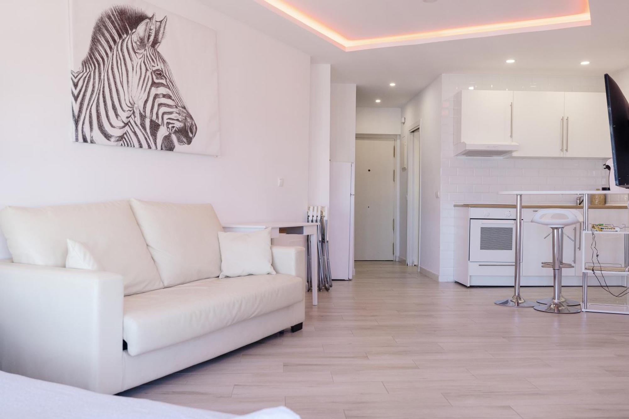 טורמולינוס Sun Apartments מראה חיצוני תמונה